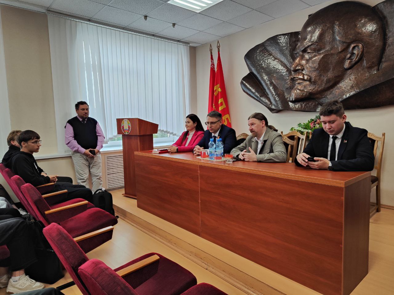 Алексей Дзермант: «Коммунисты считали, что все народы земли достойны хорошей жизни, независимости и лучшего будущего»