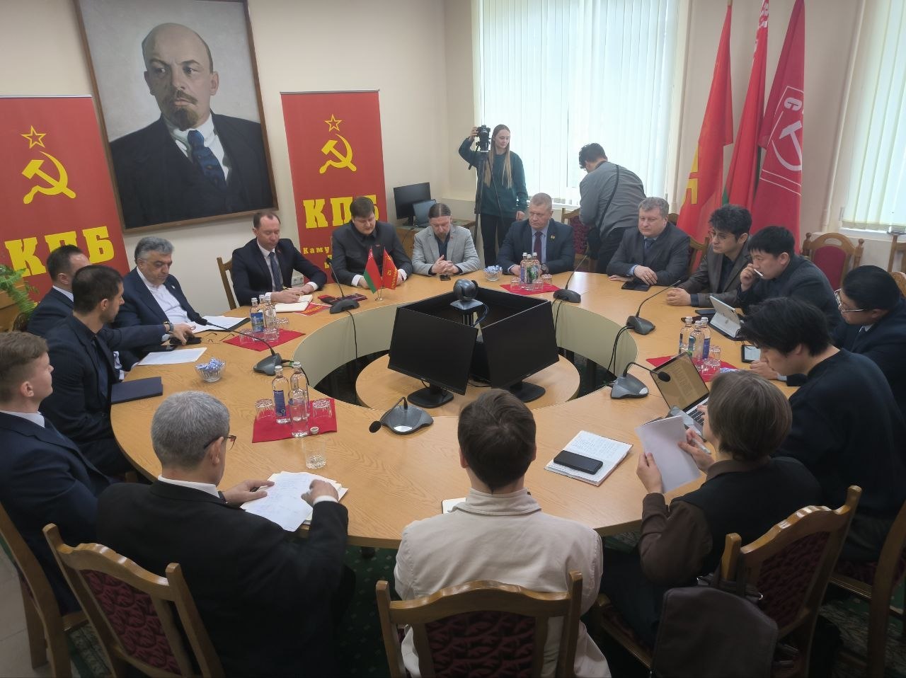 Круглый стол «77 лет империалистическому блоку НАТО» прошел в Минске в ЦК КПБ